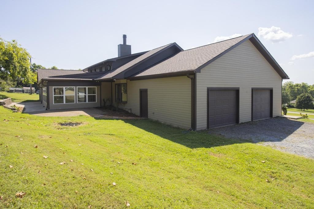 1029 Robertson Road, NE Gallatin TN 37066