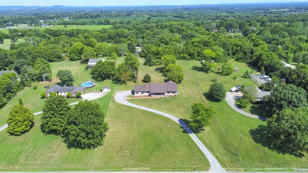 1029 Robertson Road, NE Gallatin TN 37066