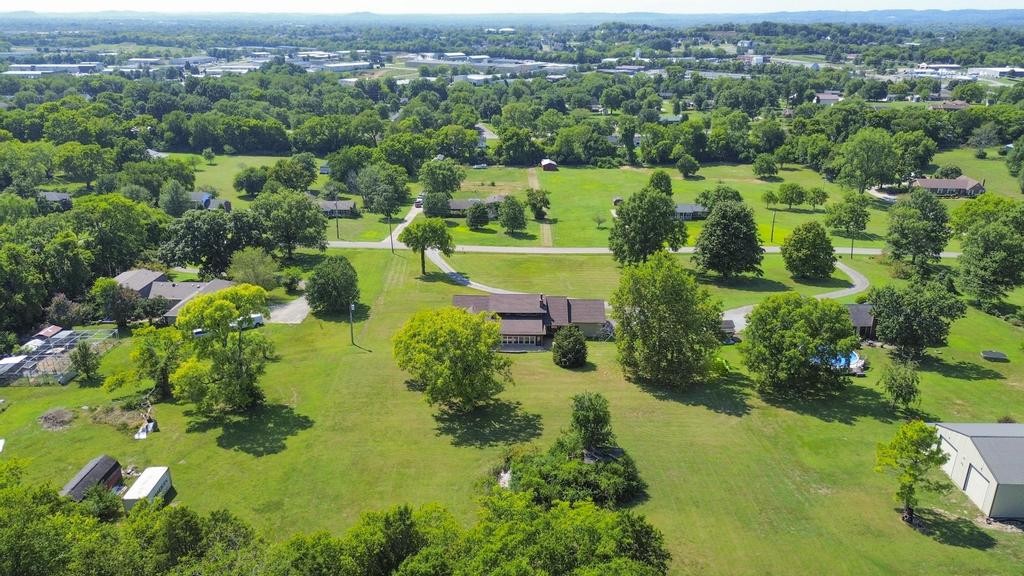 1029 Robertson Road, NE Gallatin TN 37066