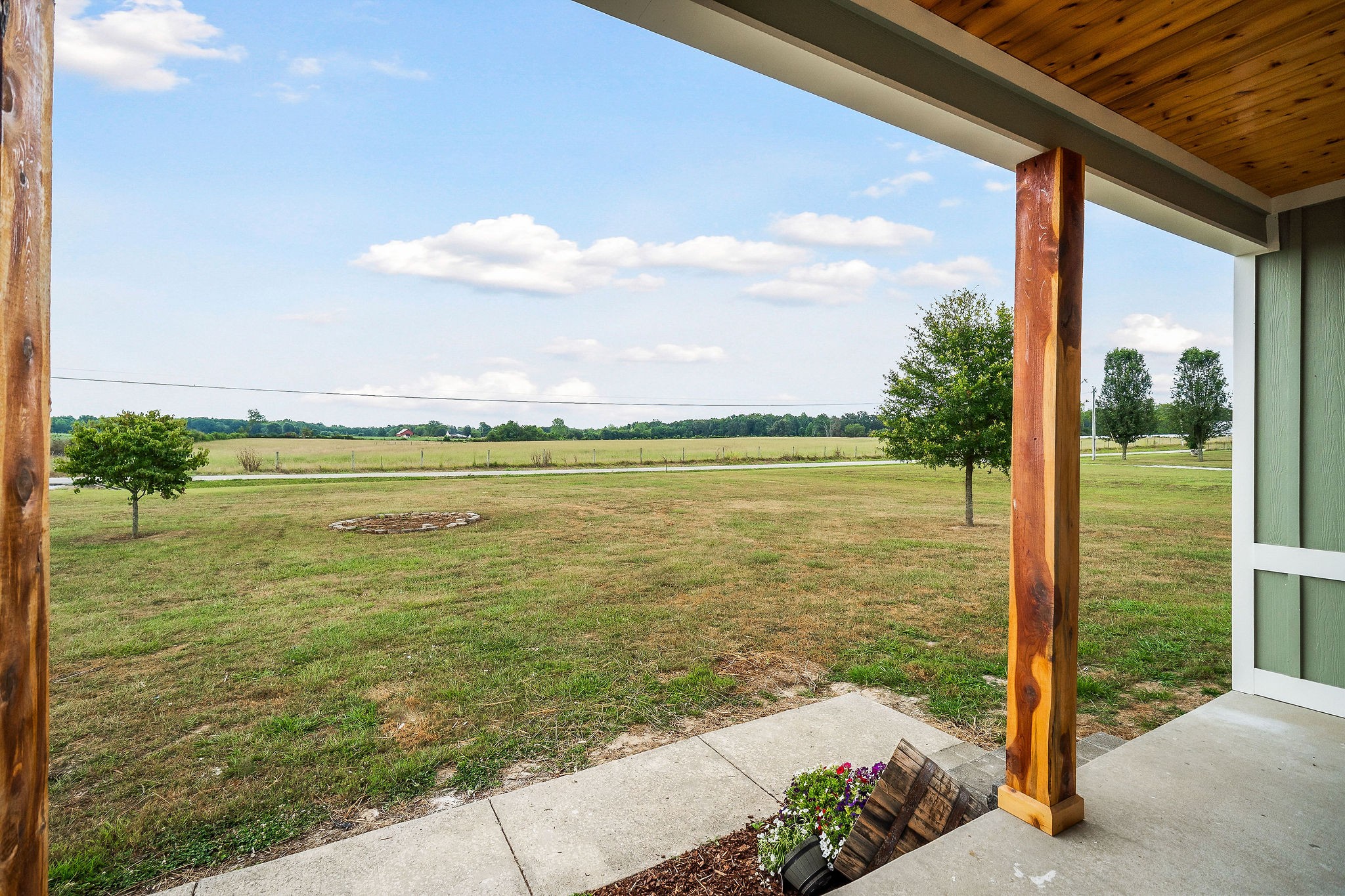 1199 Jacksboro Road Morrison TN 37357