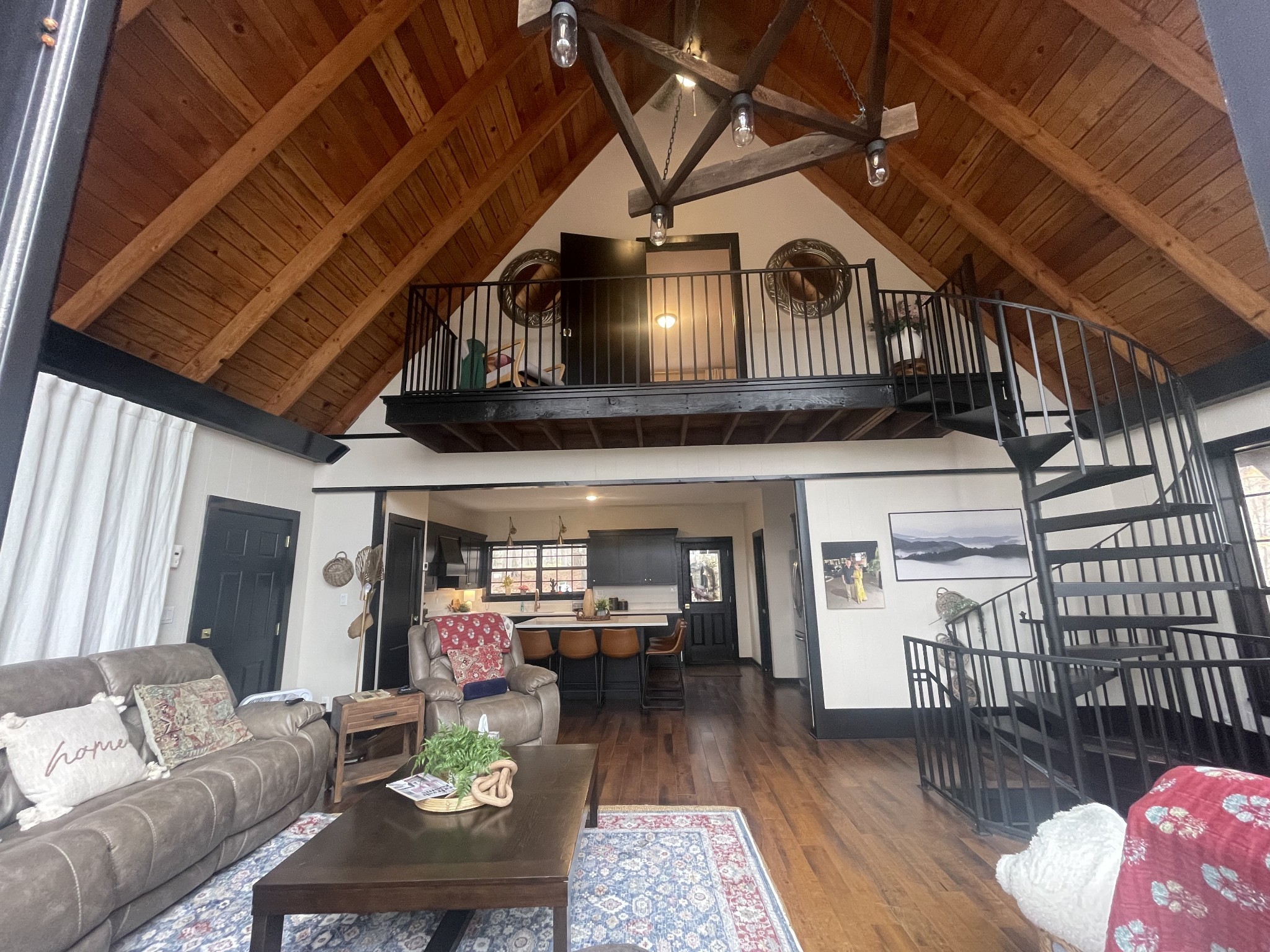2029 Holly Creek Road Celina TN 38551