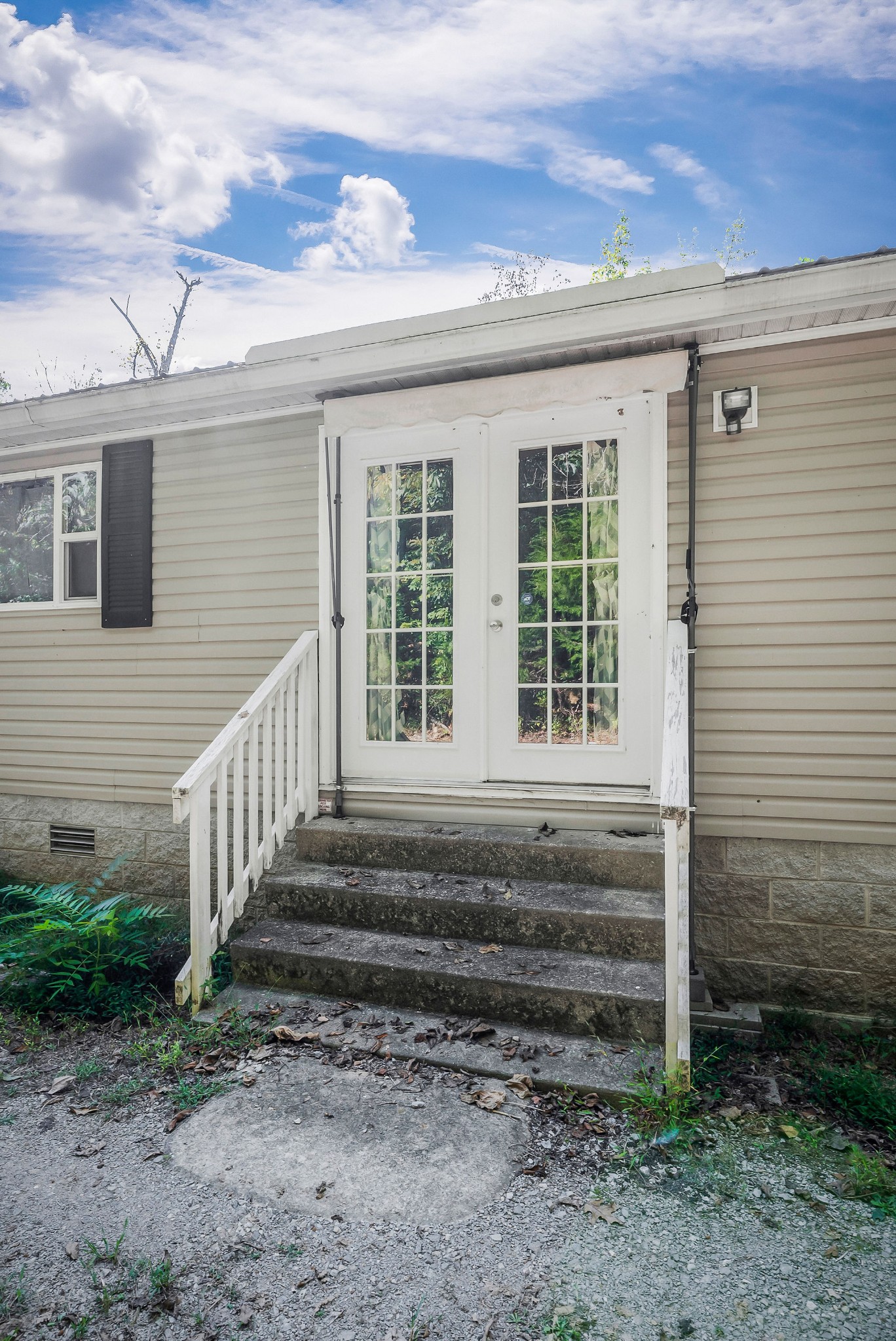 43 Moss Bend Lane Lancaster TN 38569