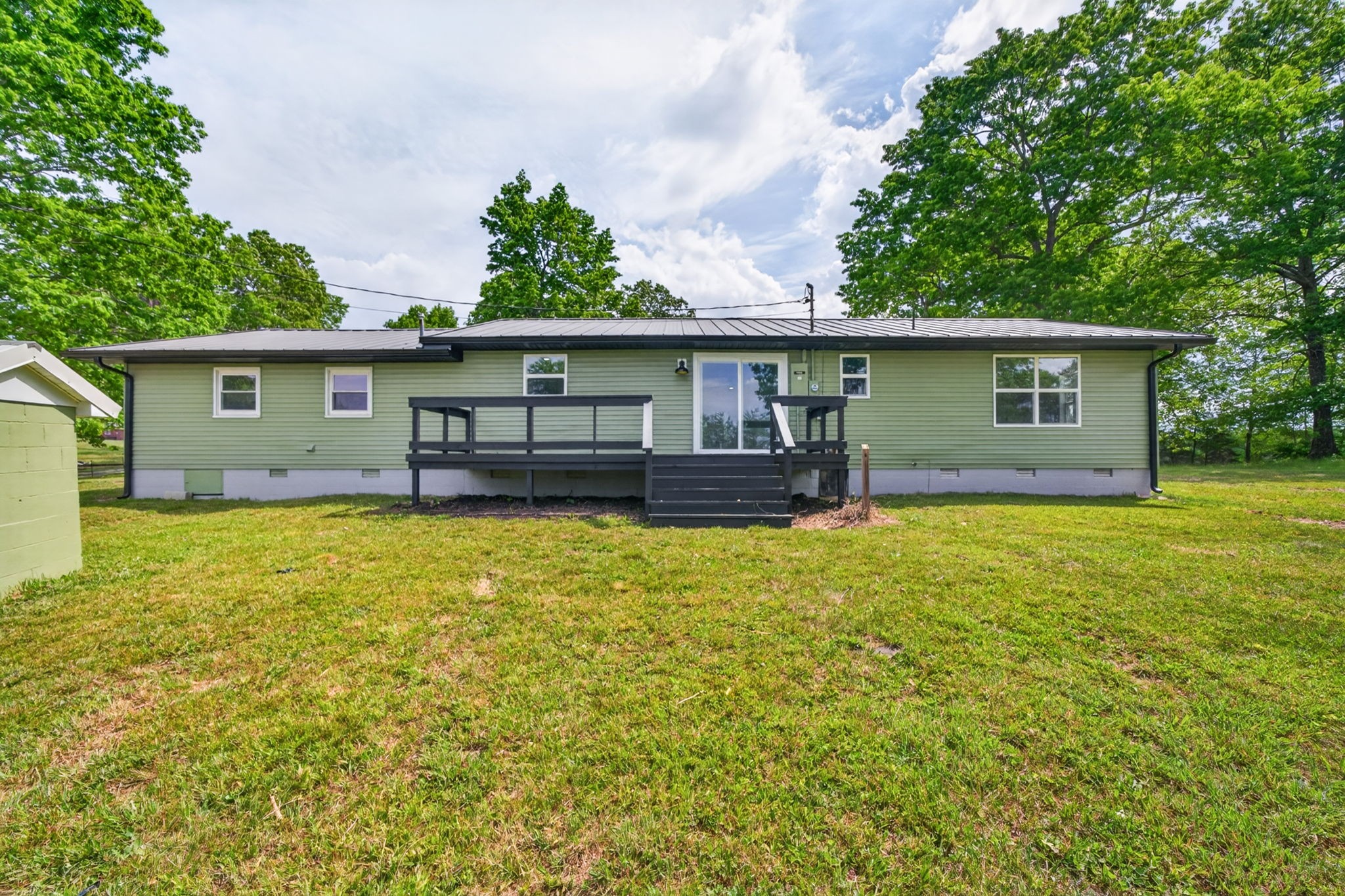4097 Hanging Limb Highway Monterey TN 38574