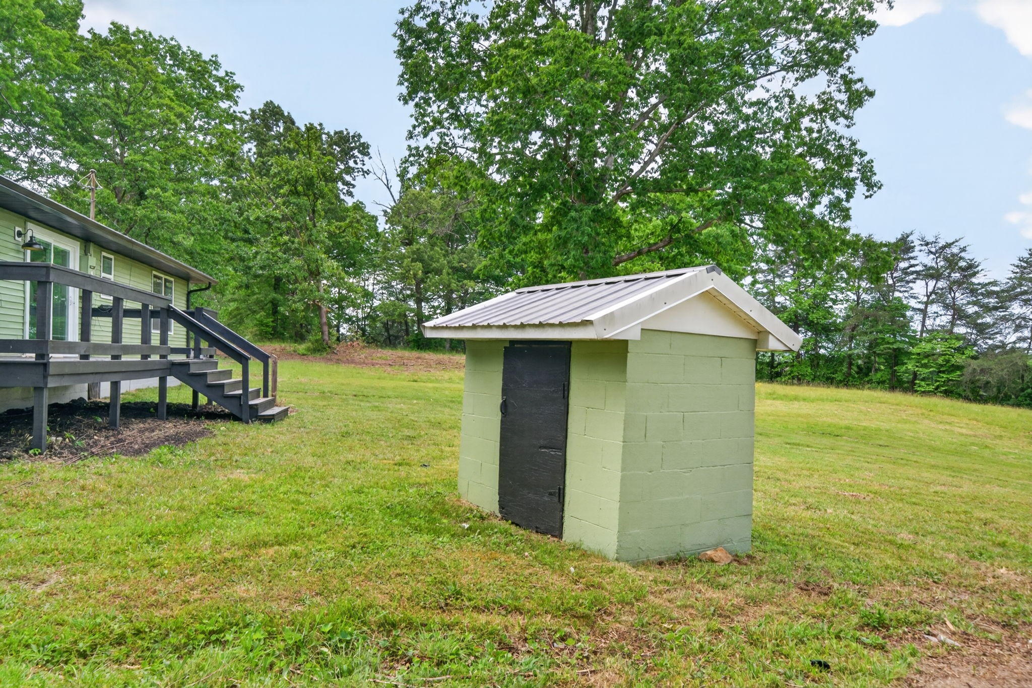 4097 Hanging Limb Highway Monterey TN 38574