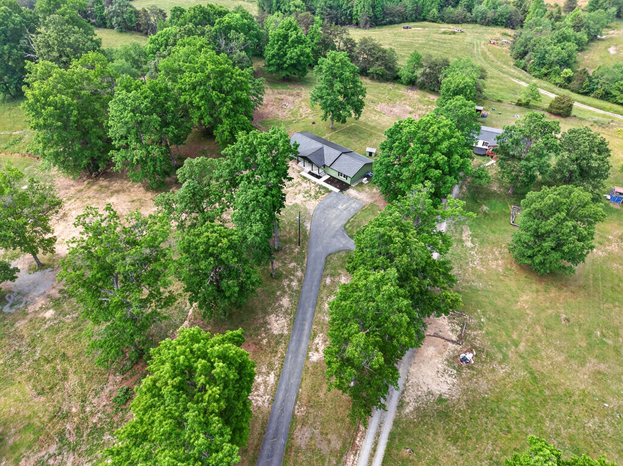 4097 Hanging Limb Highway Monterey TN 38574