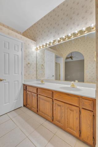 4376 Oakcrest Lane Hermitage TN 37076