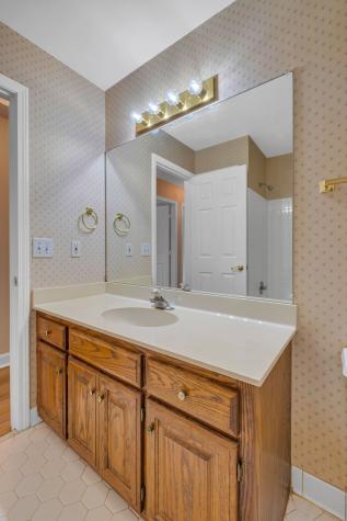 4376 Oakcrest Lane Hermitage TN 37076