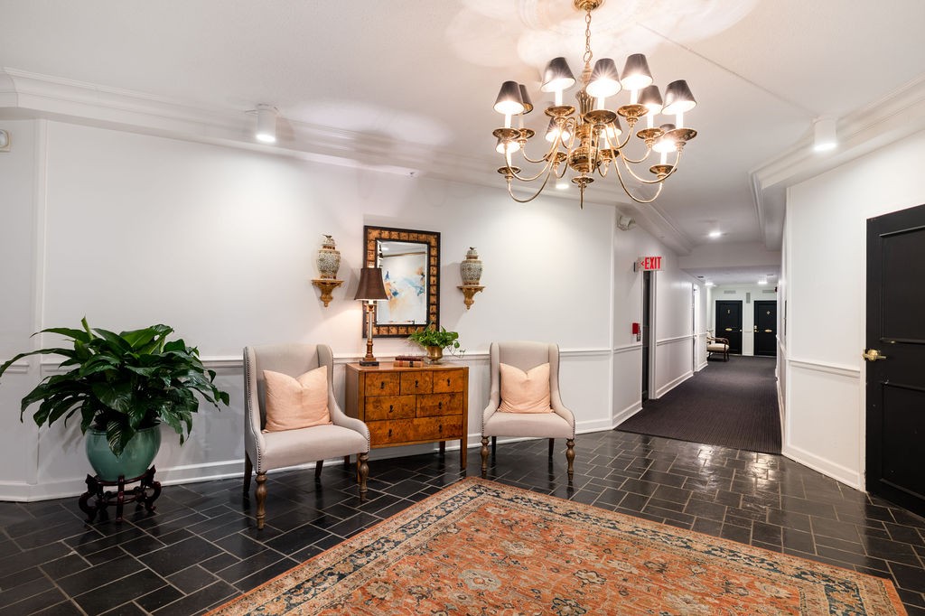 4215 Harding Pike Nashville TN 37205