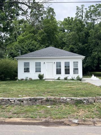 612 E Madison Street Pulaski TN 38478