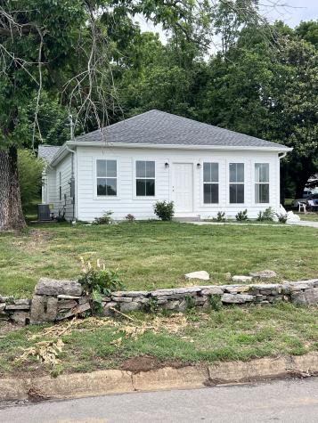 612 E Madison Street Pulaski TN 38478