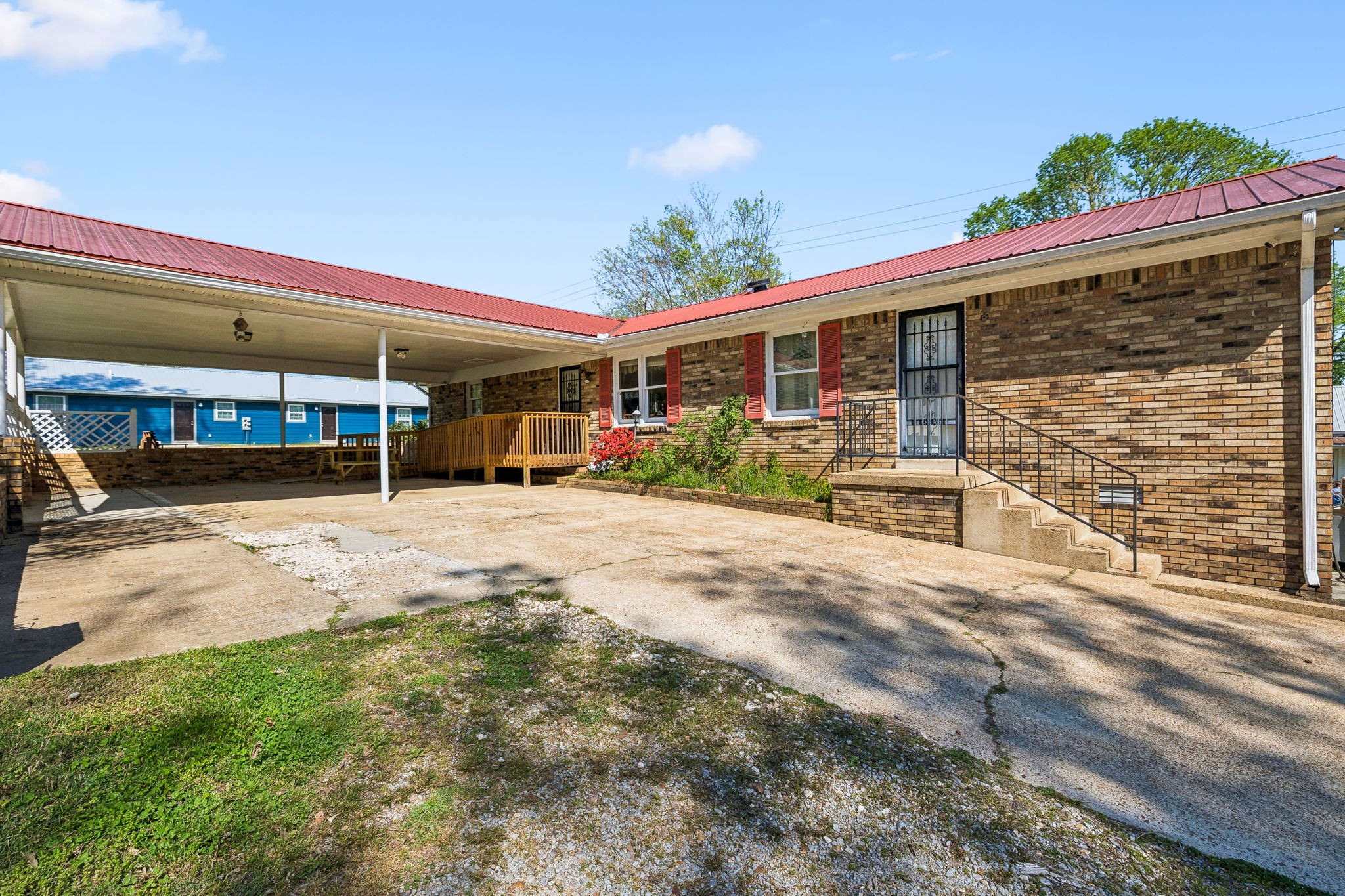 110 E Ward Street Centerville TN 37033