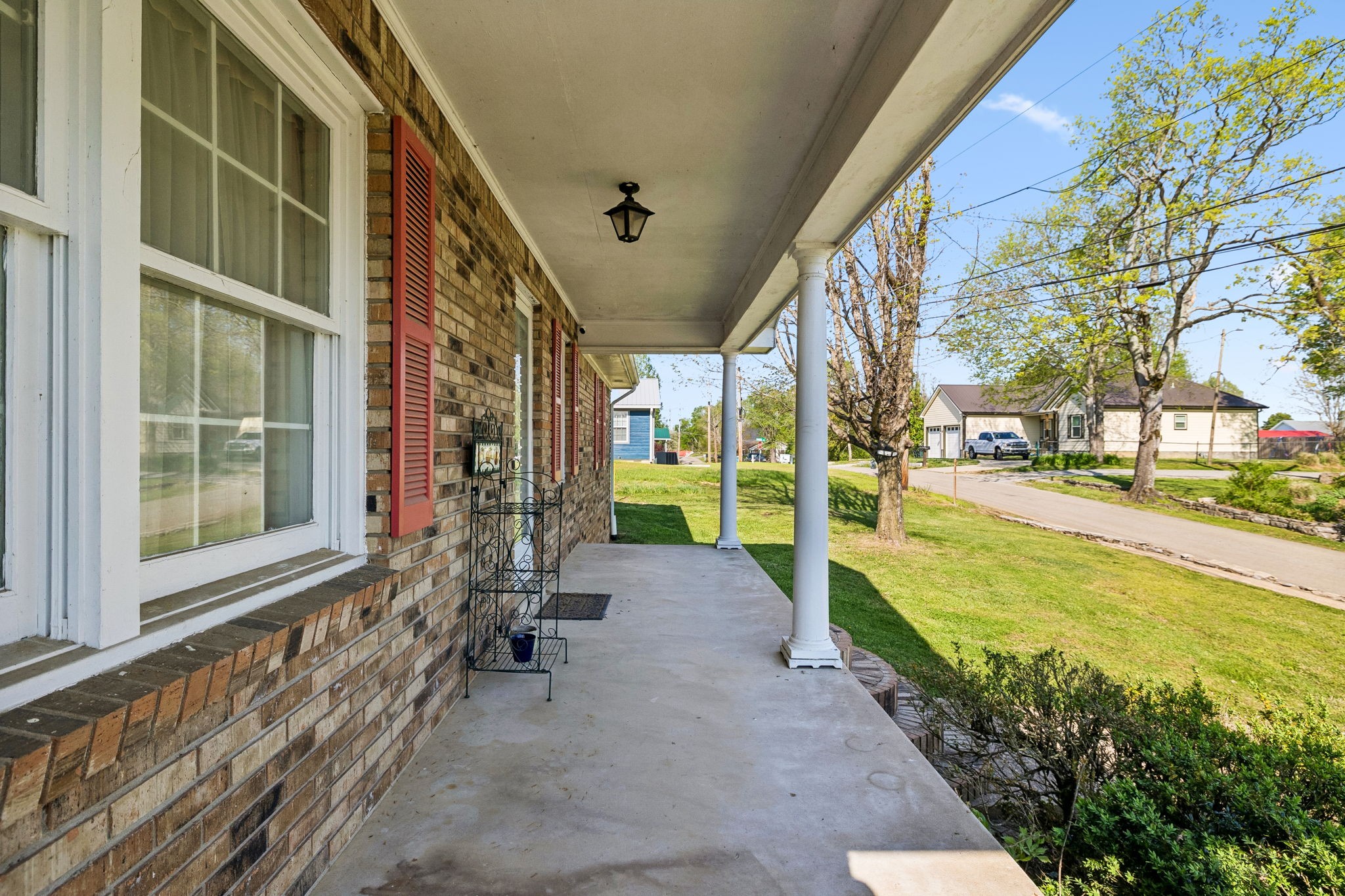 110 E Ward Street Centerville TN 37033