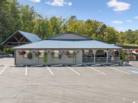 470 Gordonsville Highway Gordonsville TN 38563