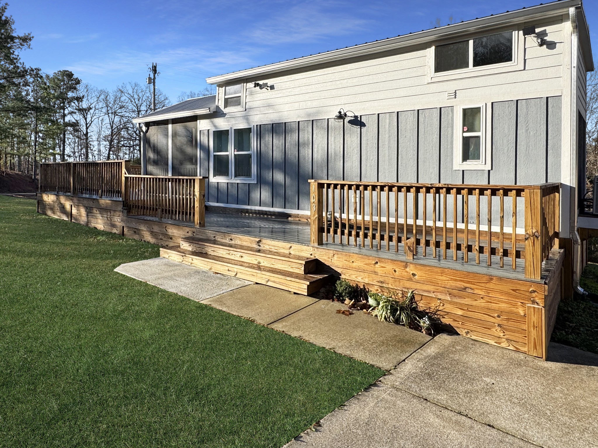103 Thomas Road Dover TN 37058