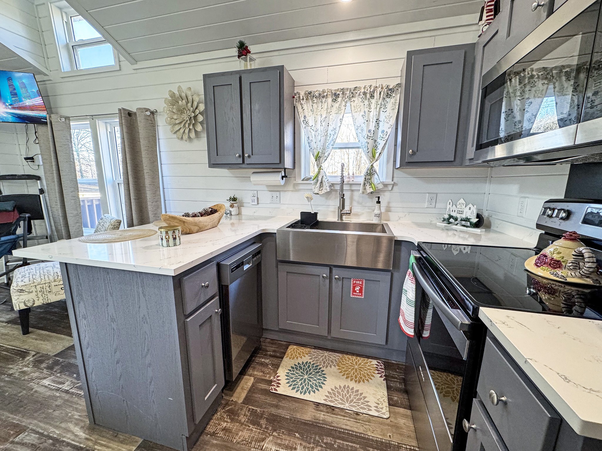 103 Thomas Road Dover TN 37058