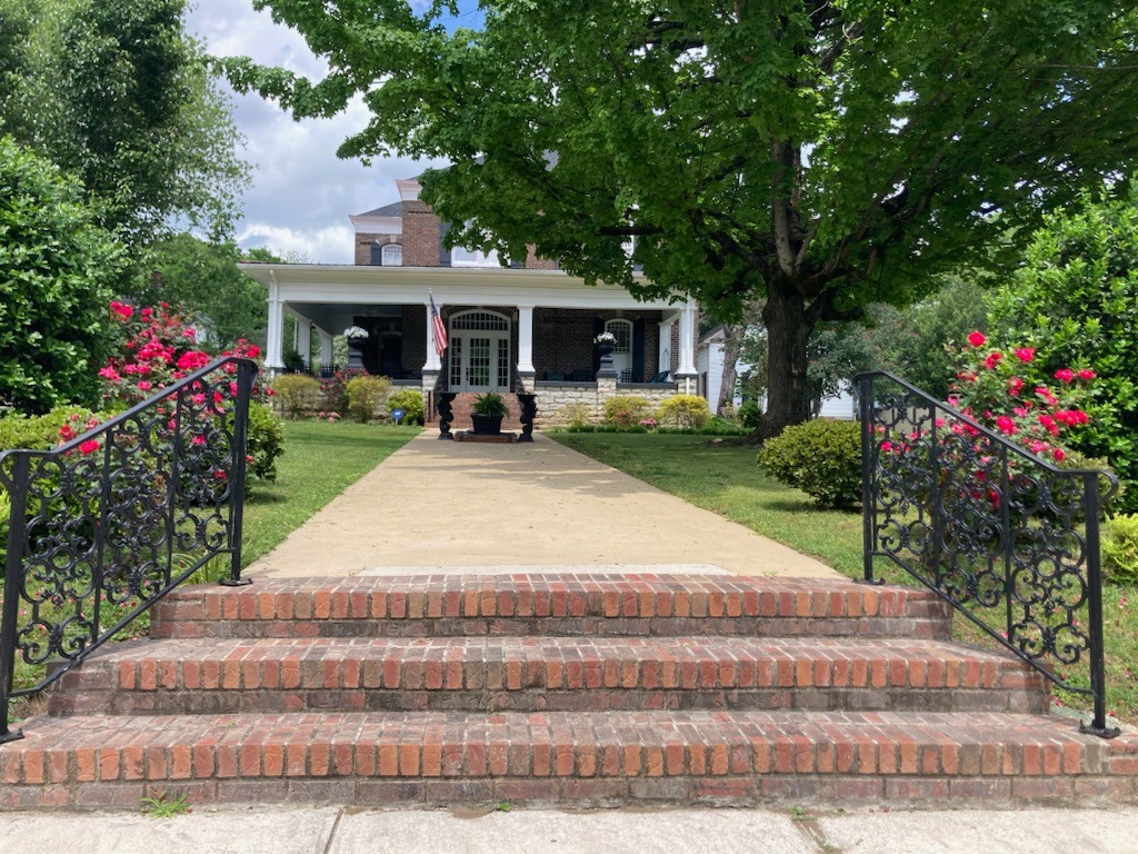 404 Washington St, E Fayetteville TN 37334