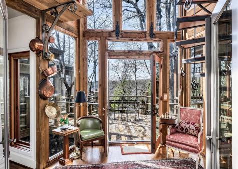 232 Hollingsworth Cove Road Monteagle TN 37356