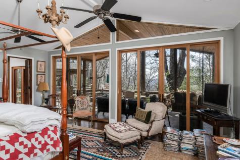 232 Hollingsworth Cove Road Monteagle TN 37356