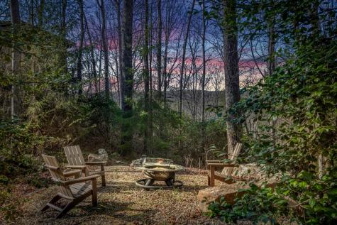 232 Hollingsworth Cove Road Monteagle TN 37356