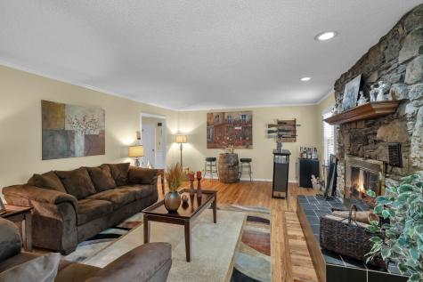 1057 Hillview Drive Hendersonville TN 37075