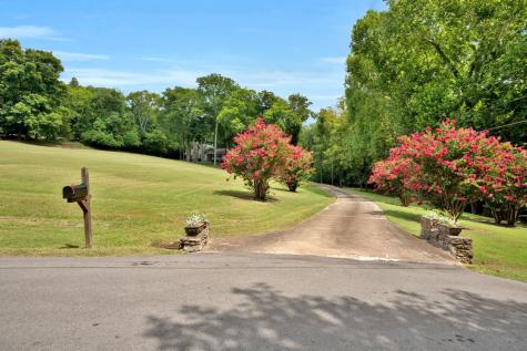1057 Hillview Drive Hendersonville TN 37075