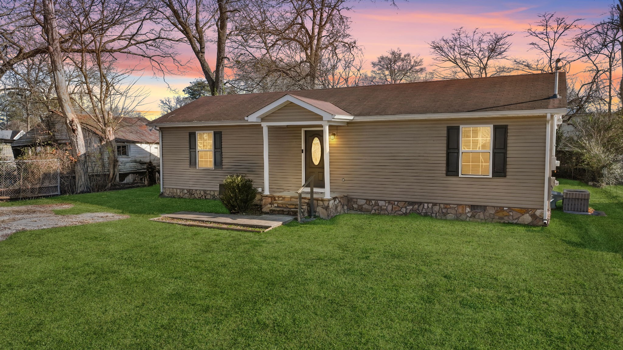 904 E Grundy Street Tullahoma TN 37388