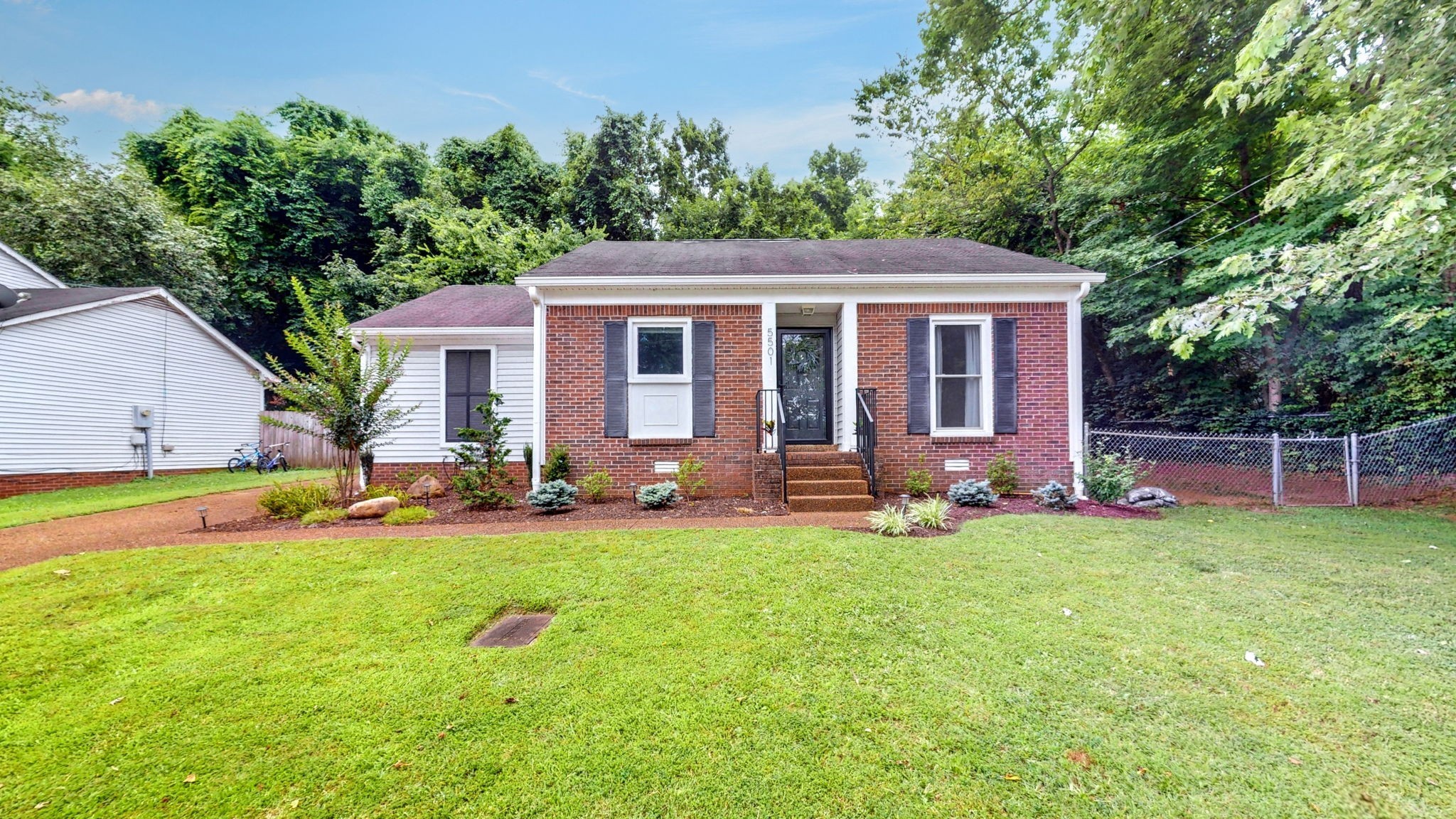 5501 Village Way Nashville TN 37211