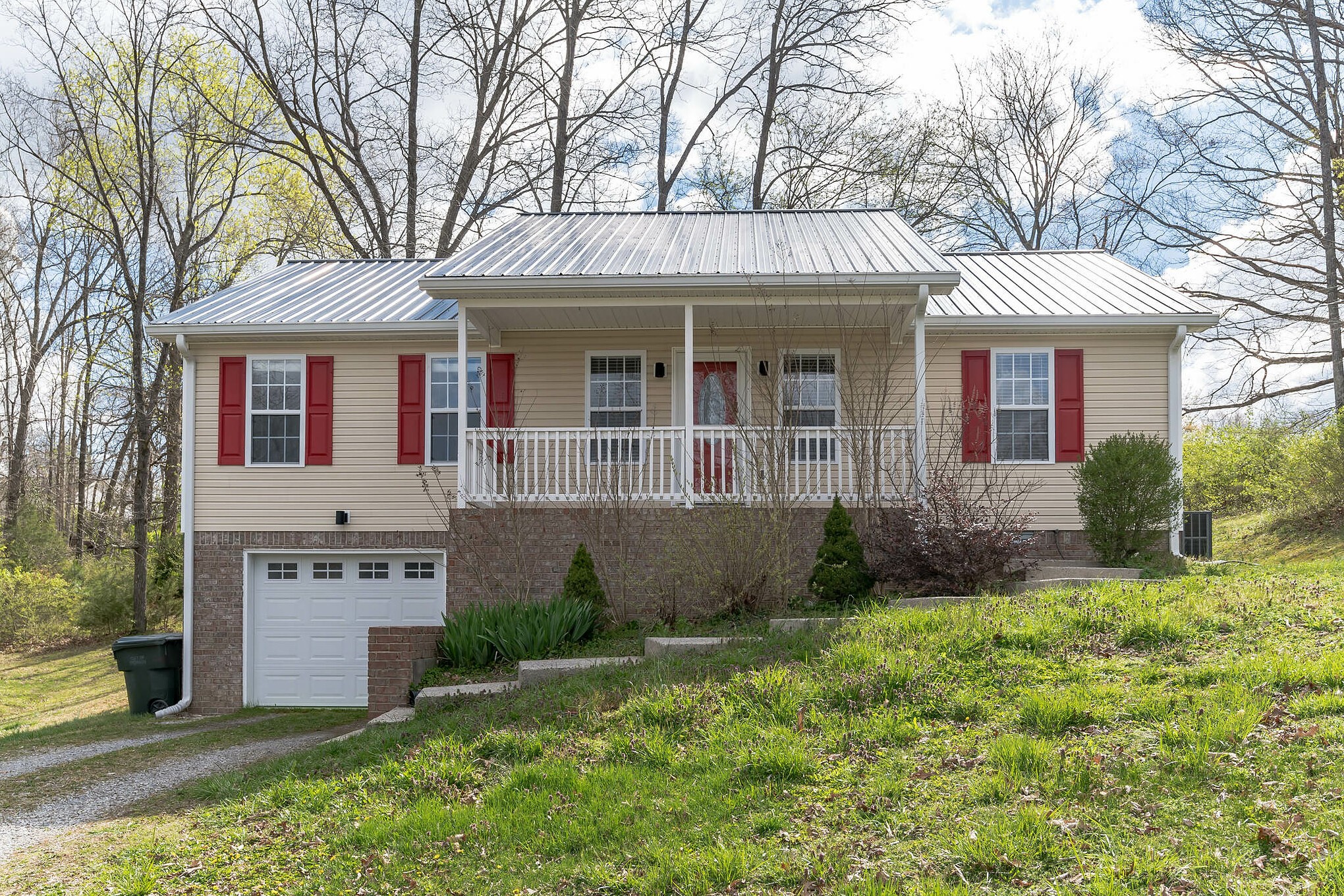 531 Leeza Loop Dickson TN 37055