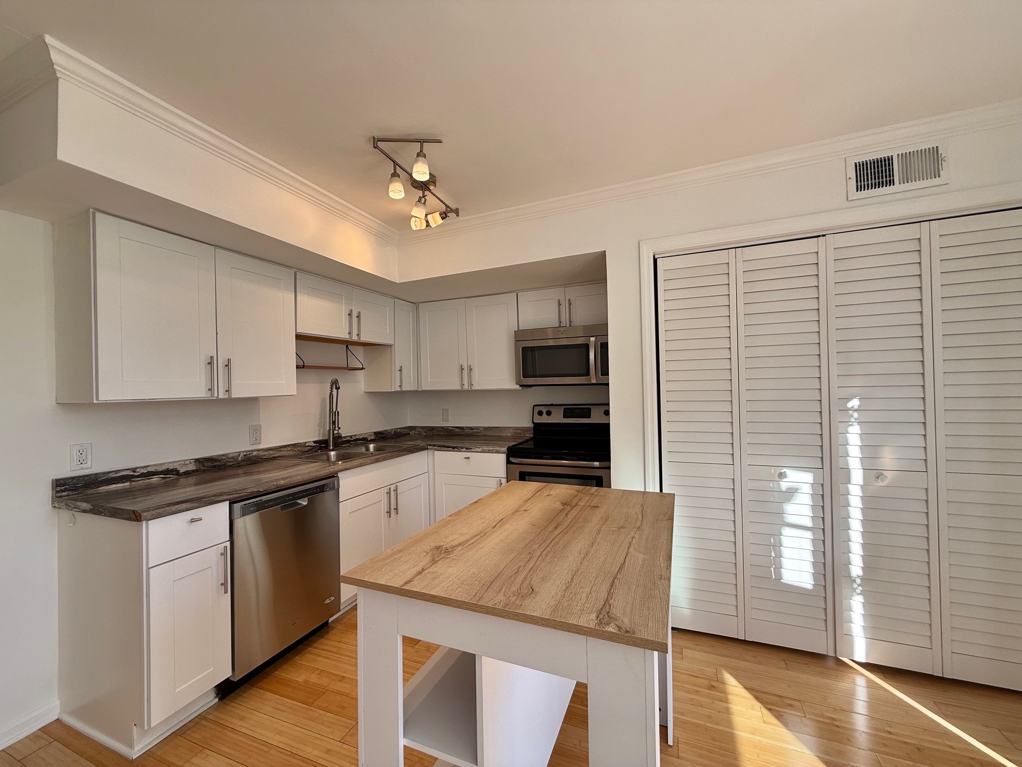 220 Berry Street Nashville TN 37207