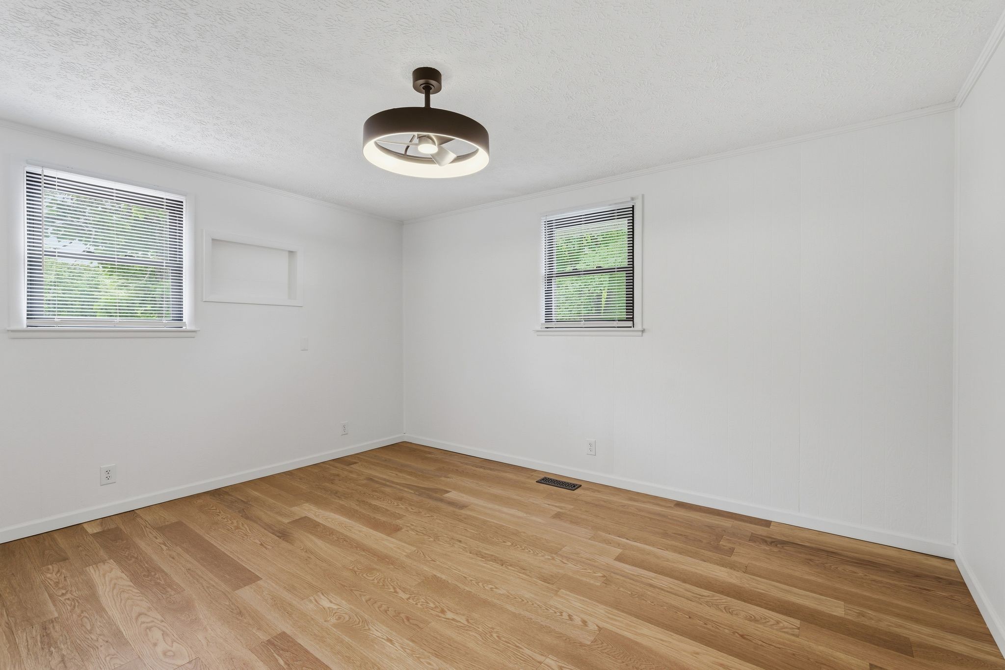 10143 Black Street Lyles TN 37098