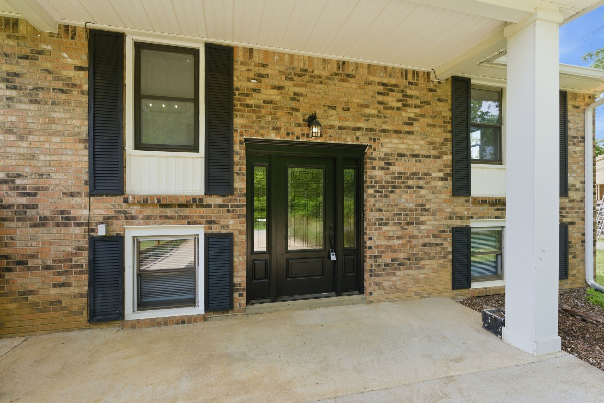 10143 Black Street Lyles TN 37098