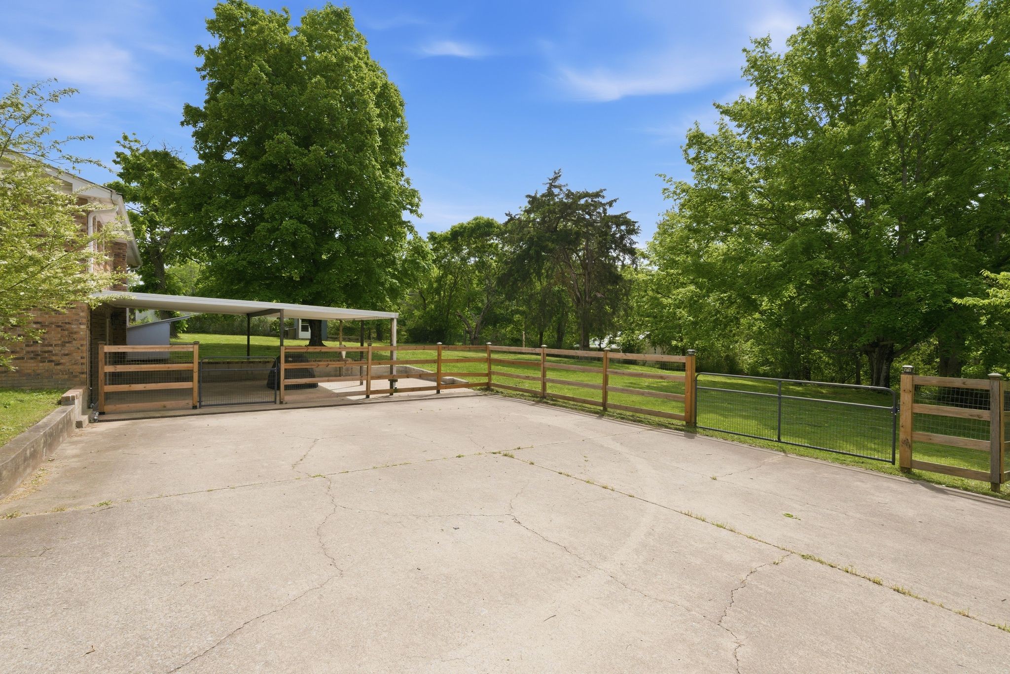 10143 Black Street Lyles TN 37098