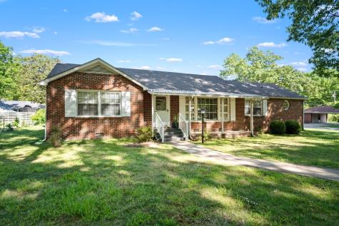 400 Edgewood Drive Tullahoma TN 37388