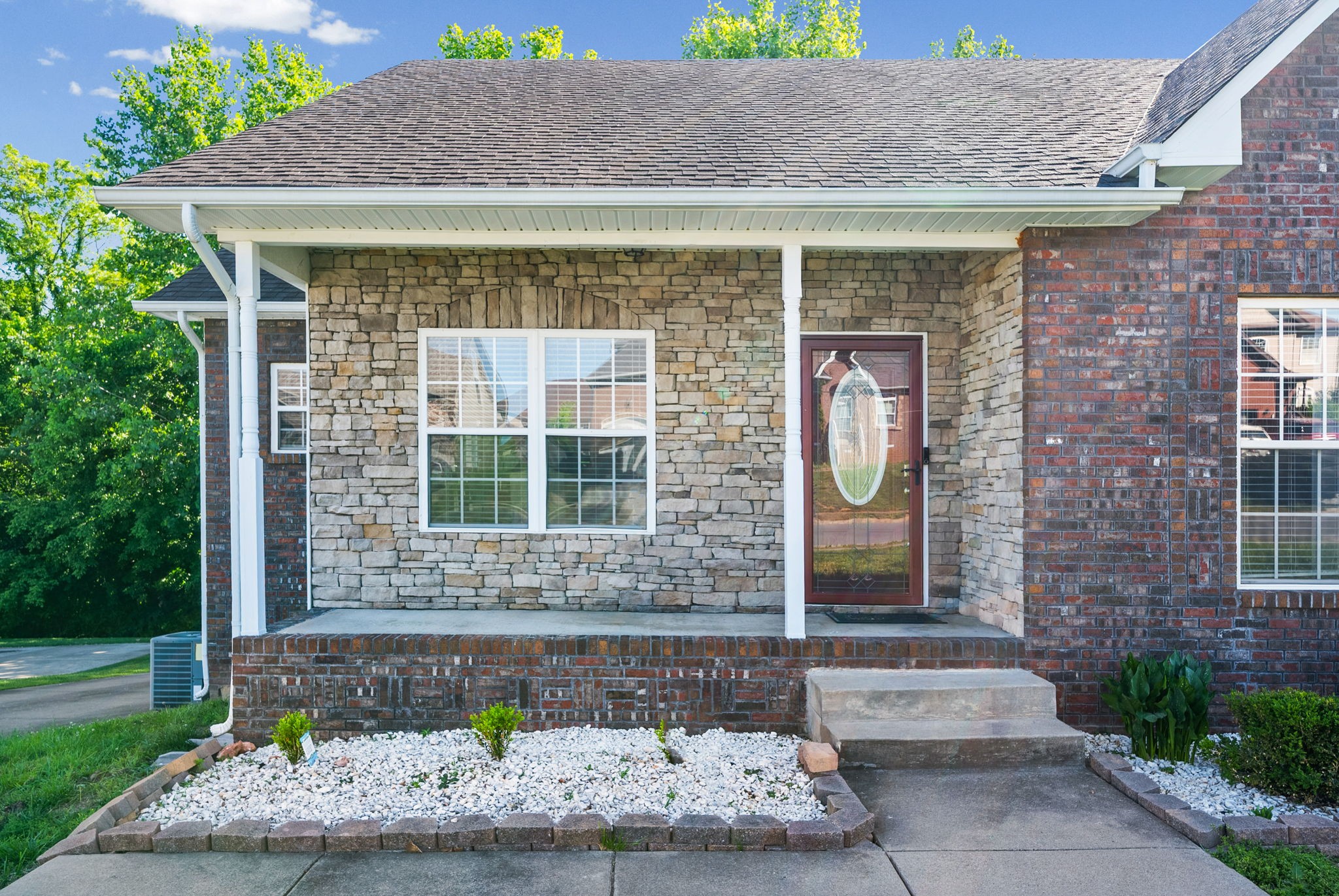 1616 Apache Way Clarksville TN 37042
