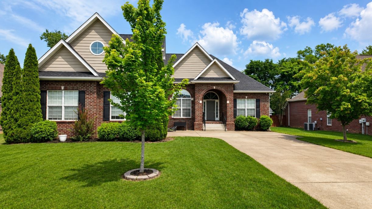 1041 Nealcrest Circle Spring Hill TN 37174