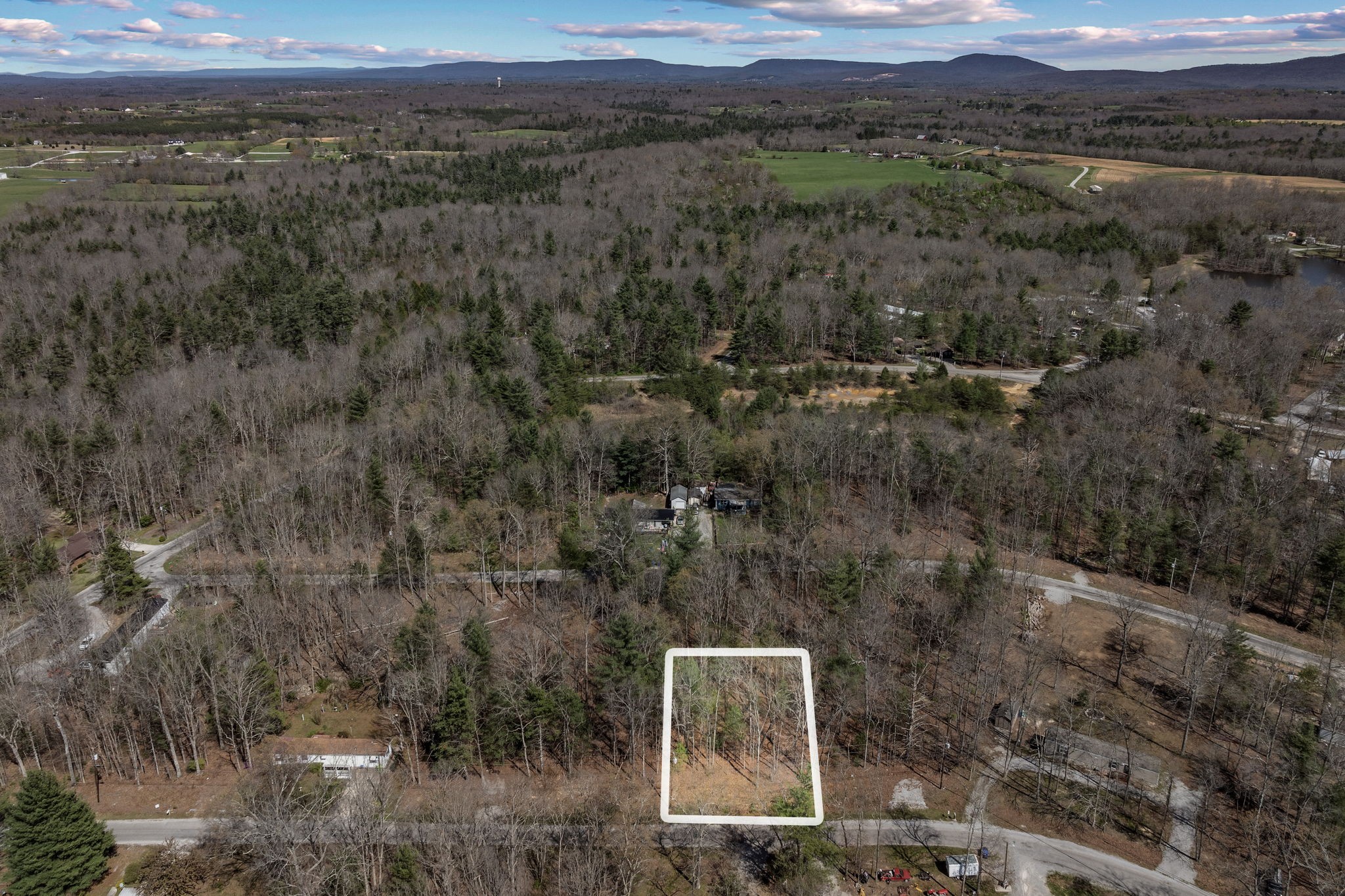 6054 Loch Loosa Drive Crossville TN 38572