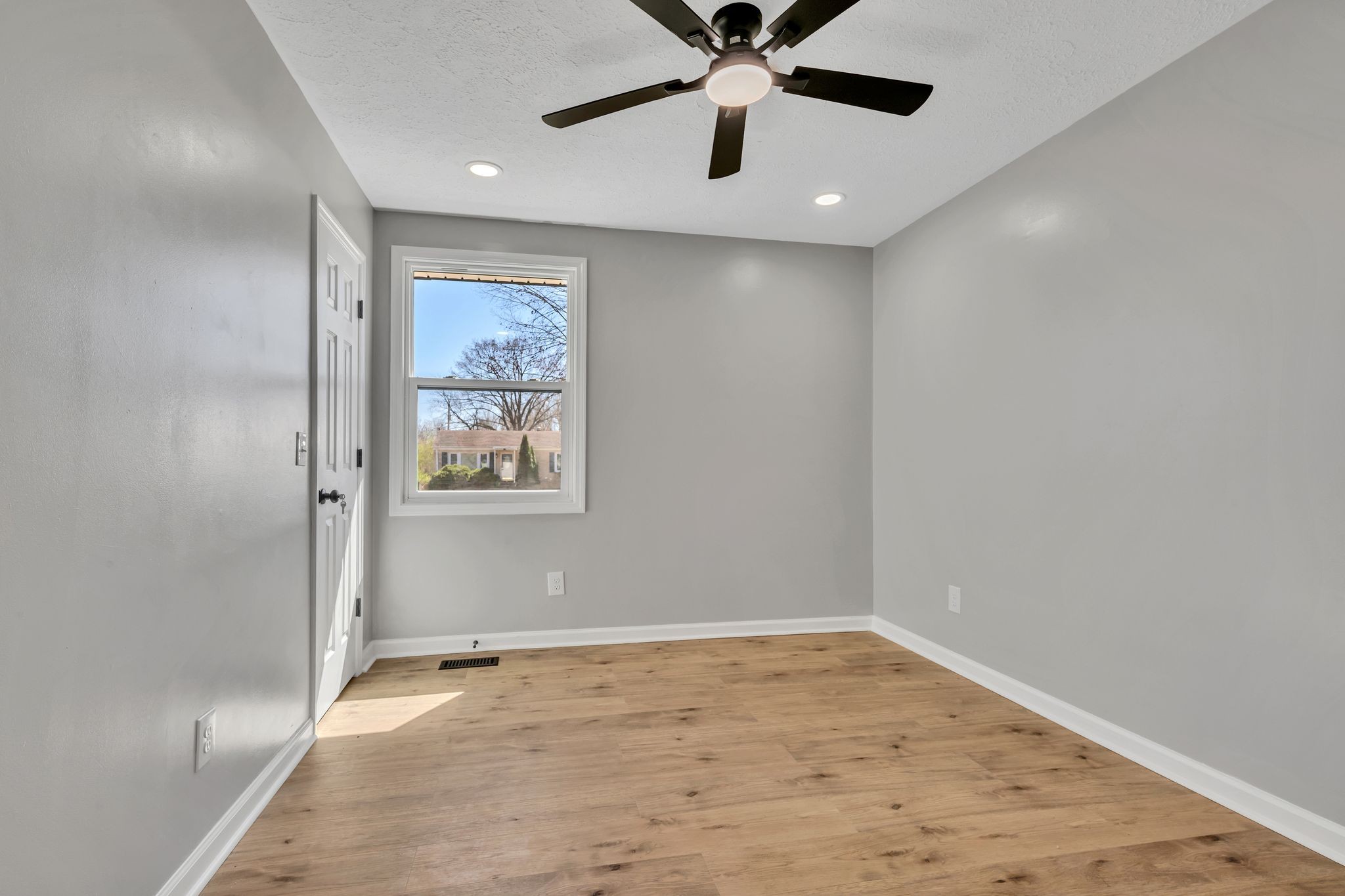 435 Carman Avenue New Johnsonville TN 37134