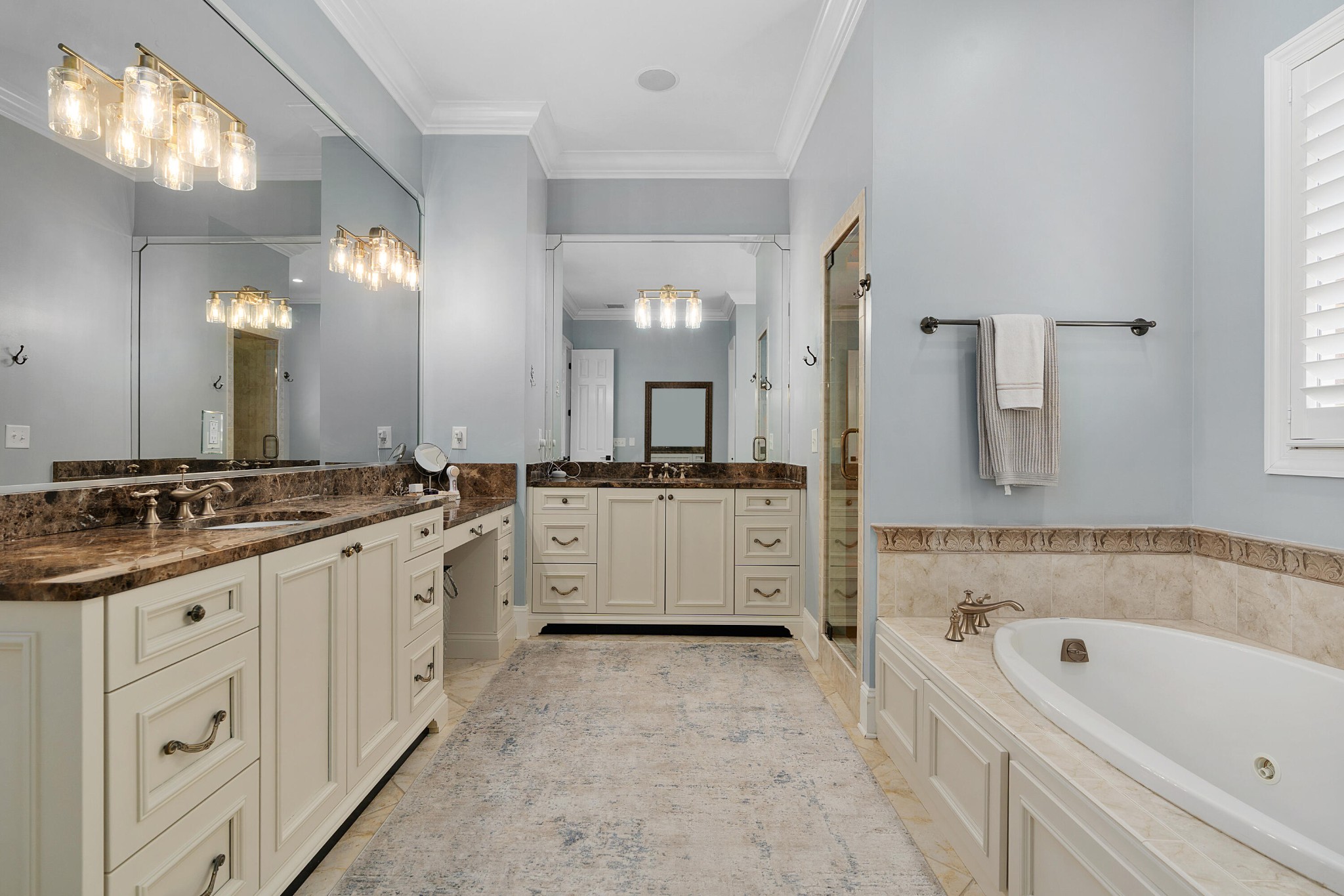6803 Silver Cloud Cove Ooltewah TN 37363