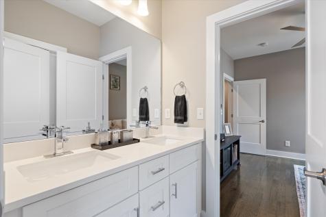 5806 Carl Place Nashville TN 37209