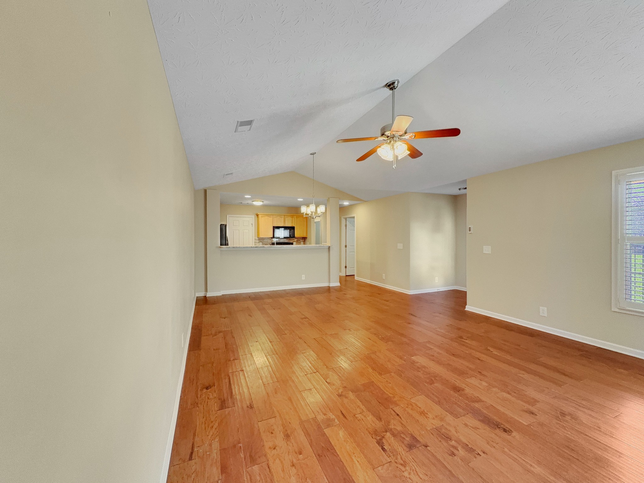 395 Devon Chase Hill Gallatin TN 37066