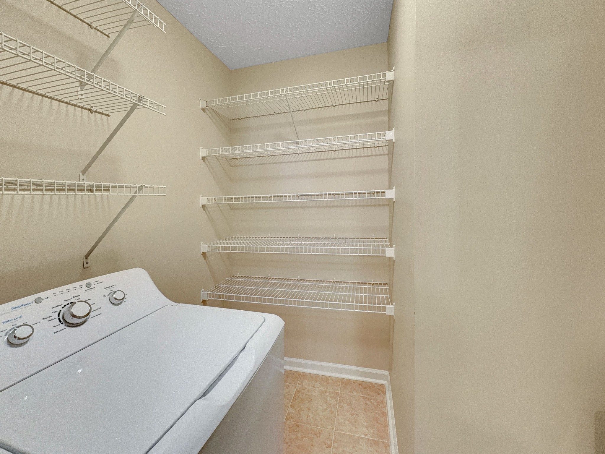 395 Devon Chase Hill Gallatin TN 37066