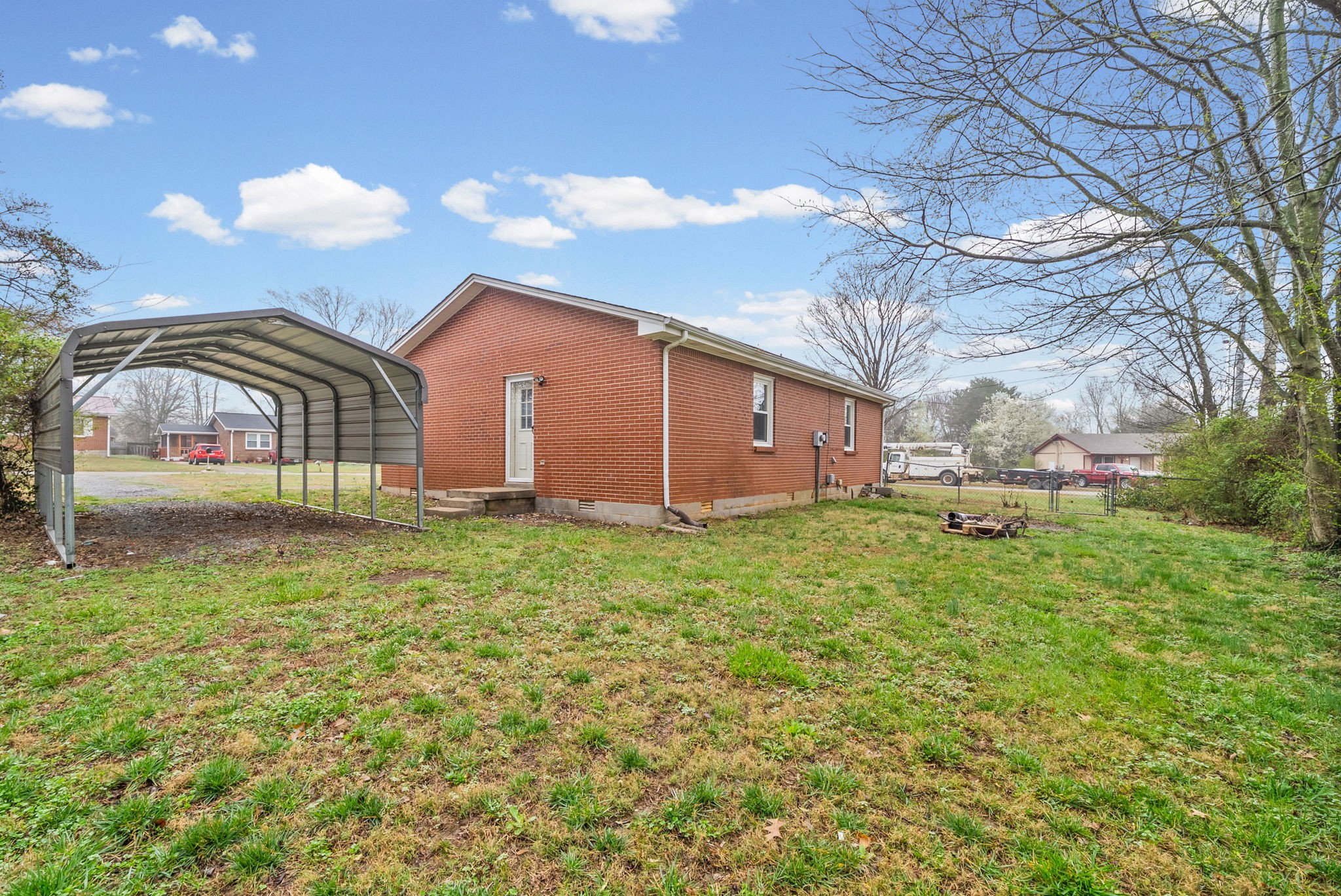 1502 Falcon Drive Clarksville TN 37042