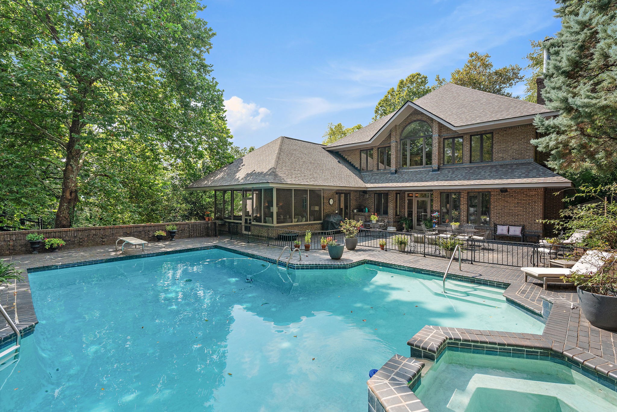 5543 Stanford Drive Nashville TN 37215