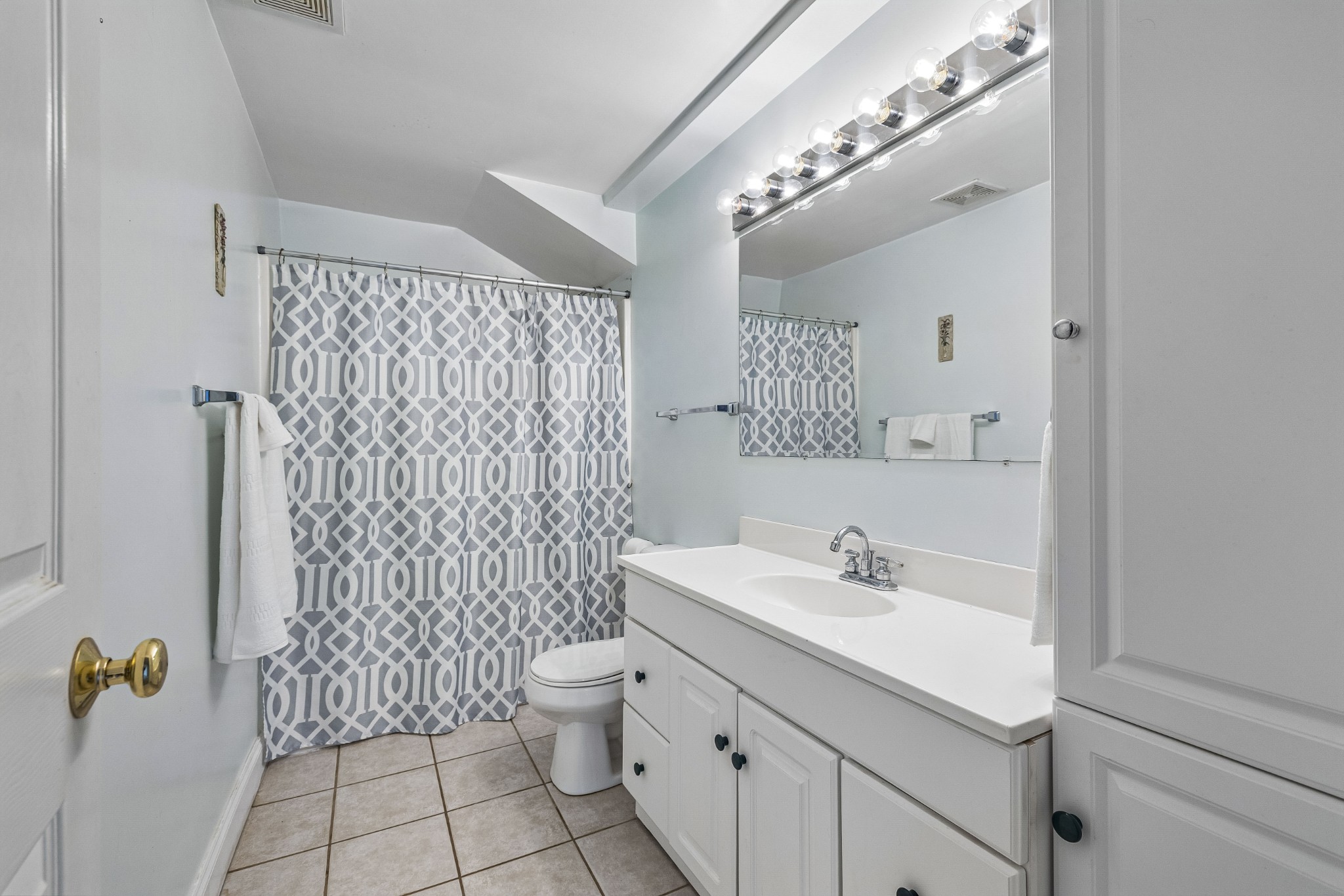 3211 Lakeshore Drive Old Hickory TN 37138