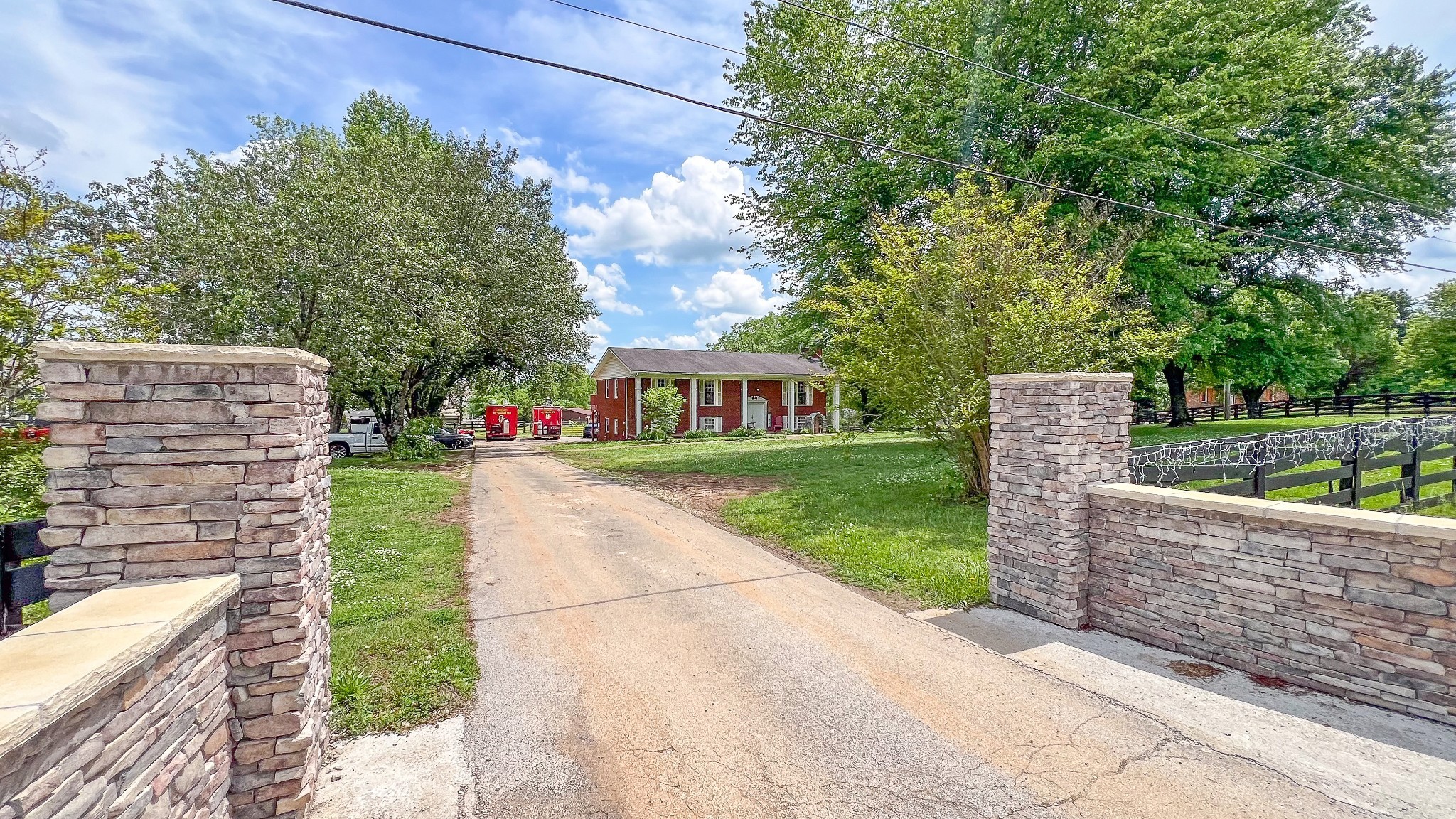 2358 Nashville Highway Columbia TN 38401