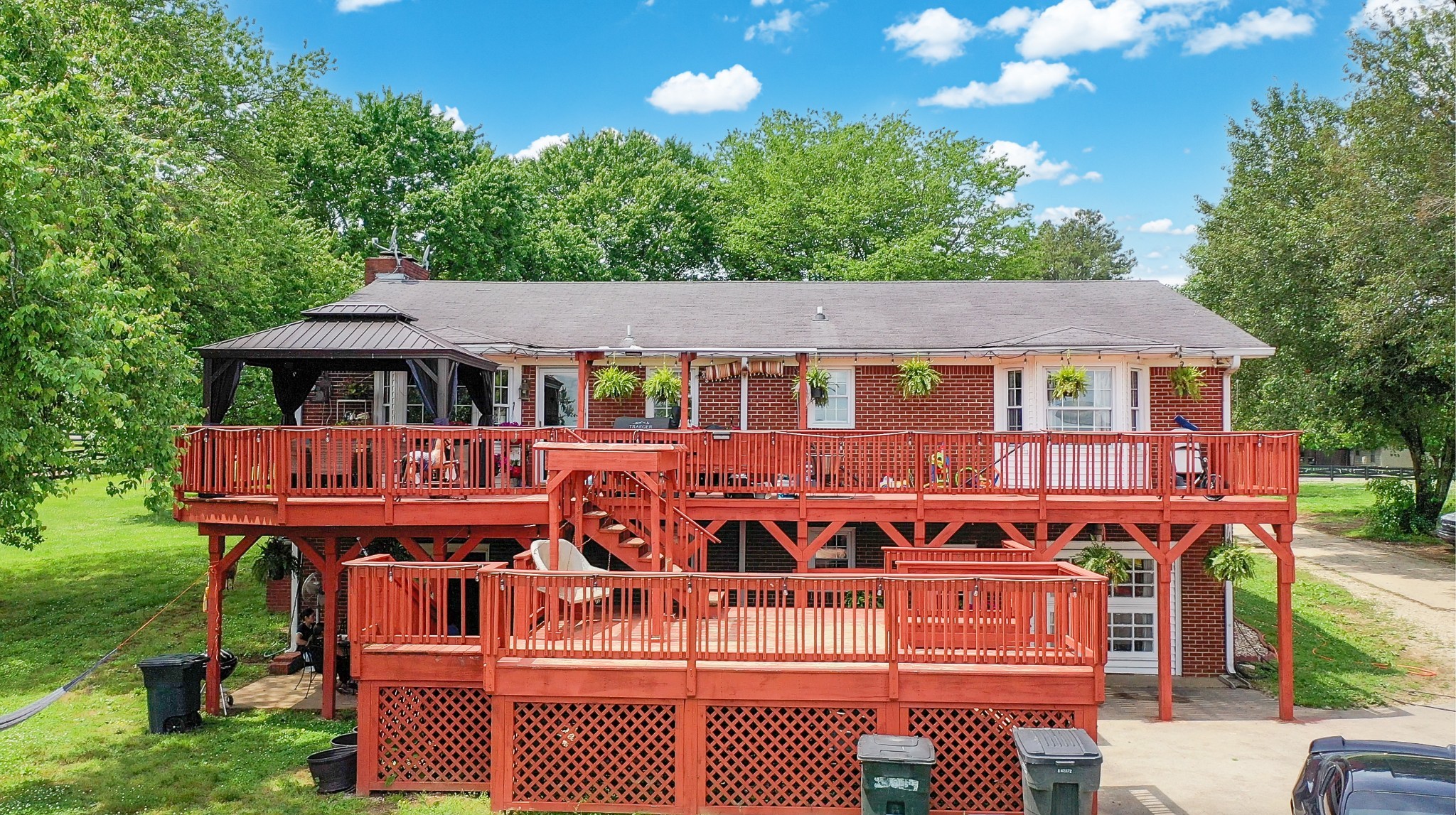 2358 Nashville Highway Columbia TN 38401