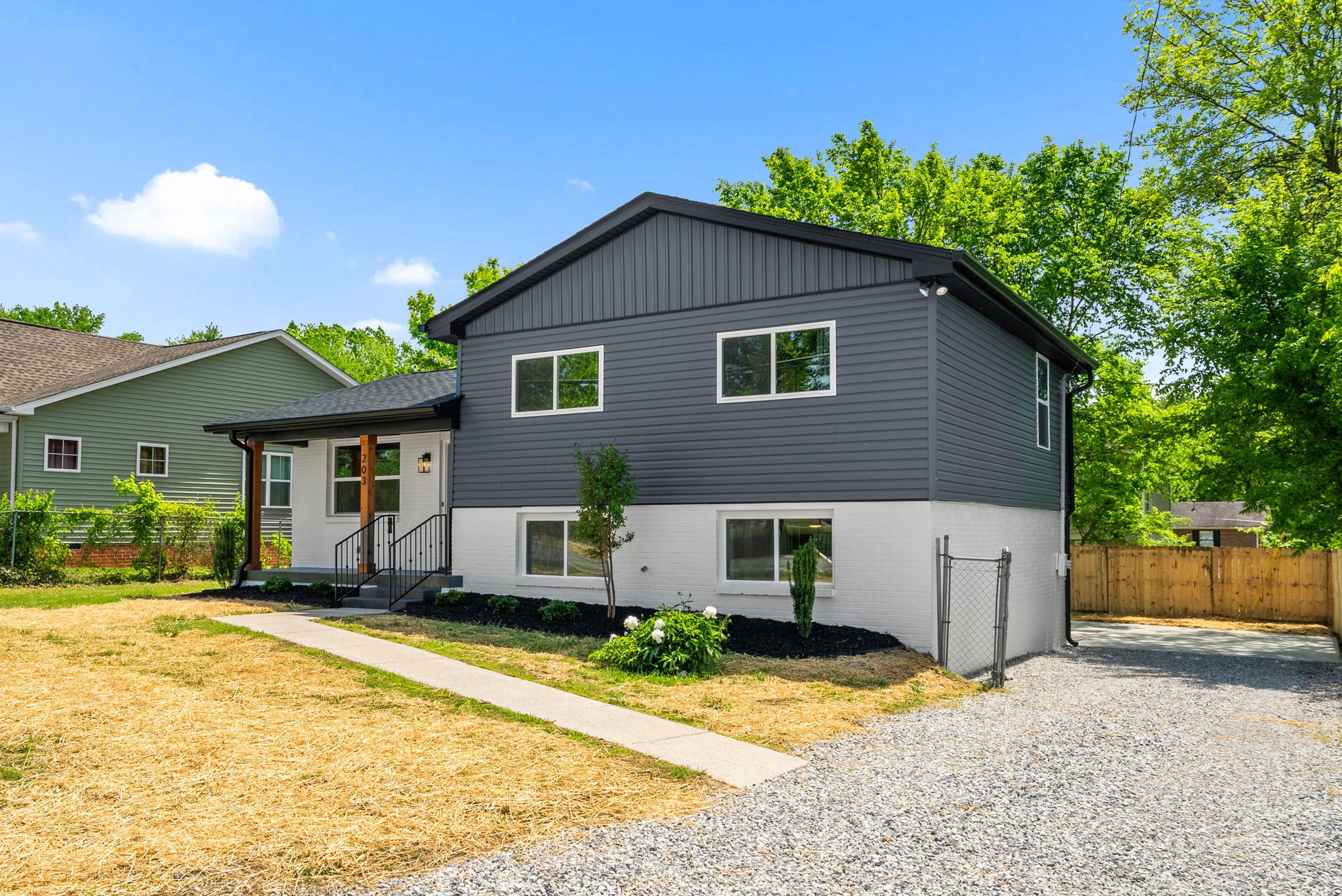 203 22nd Ave, E Springfield TN 37172