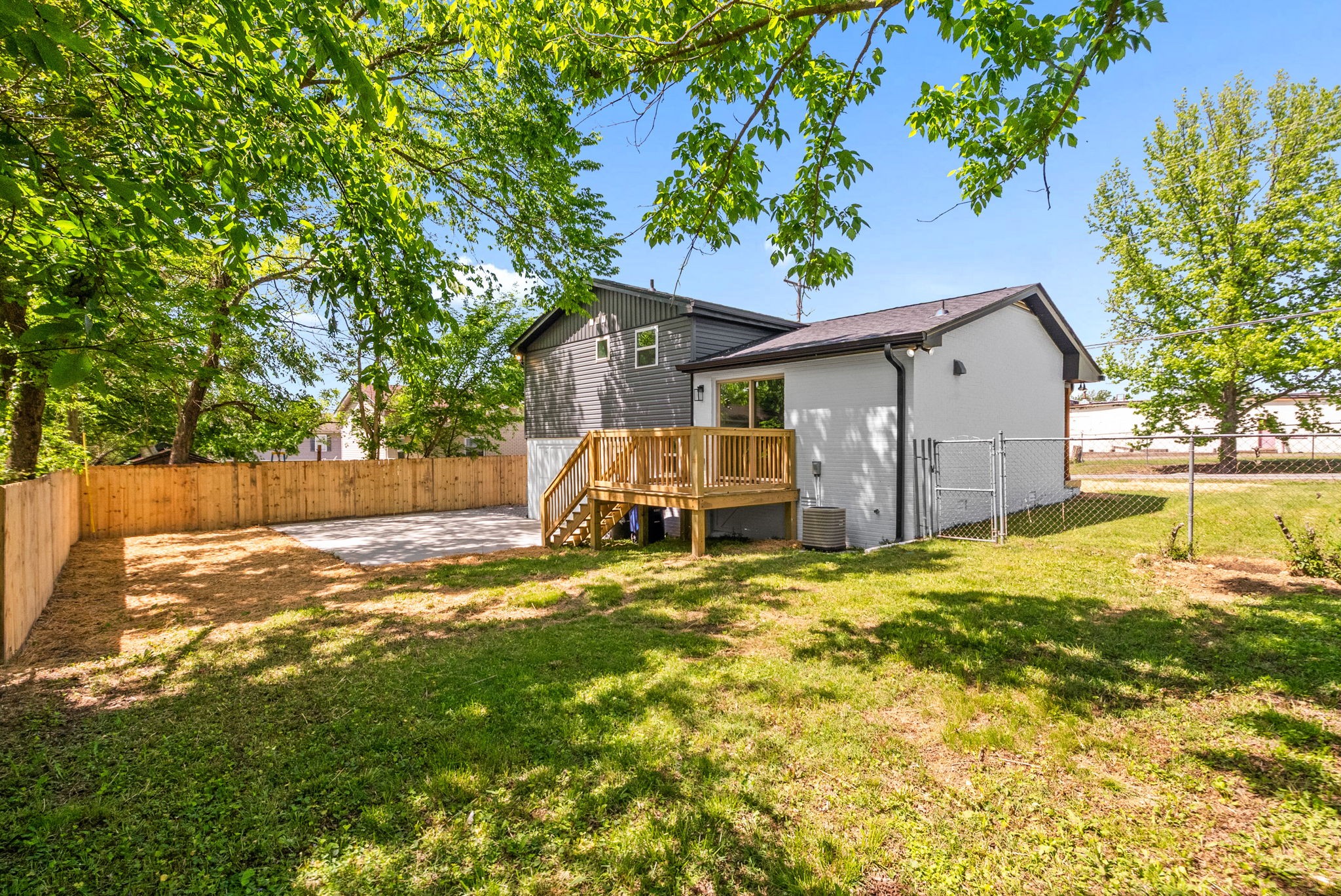 203 22nd Ave, E Springfield TN 37172