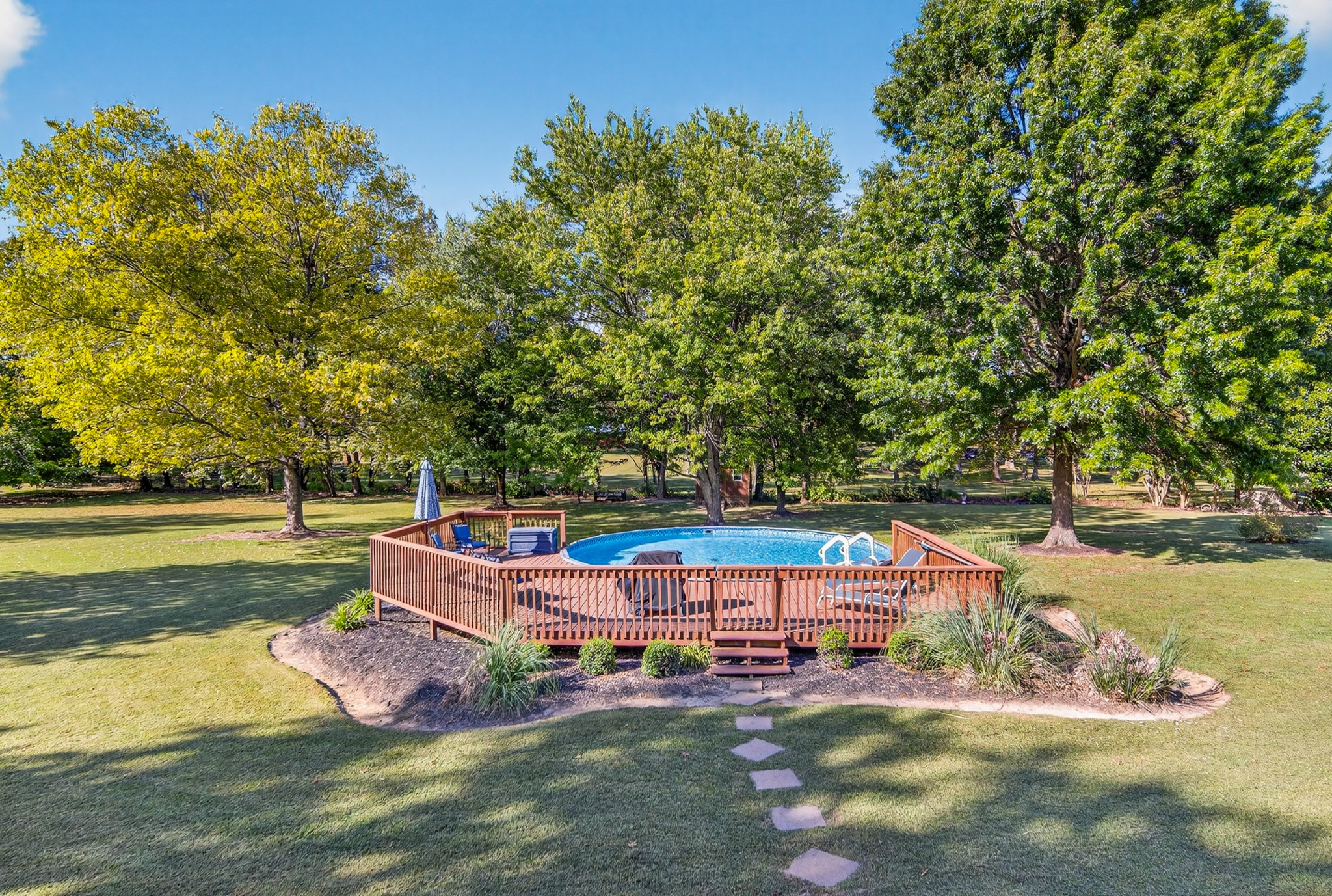 102 Arrowood Drive Cottontown TN 37048
