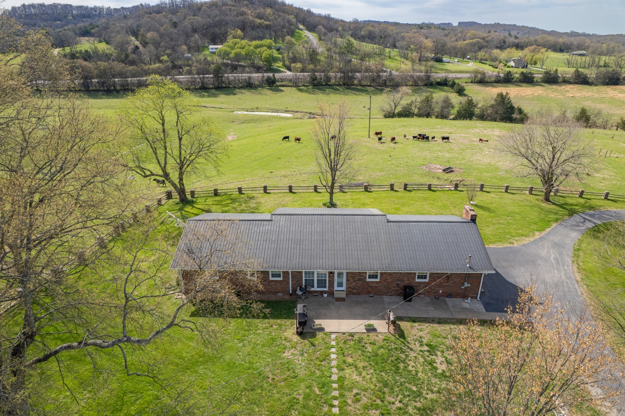 1839 Polly Adams Road Belfast TN 37019